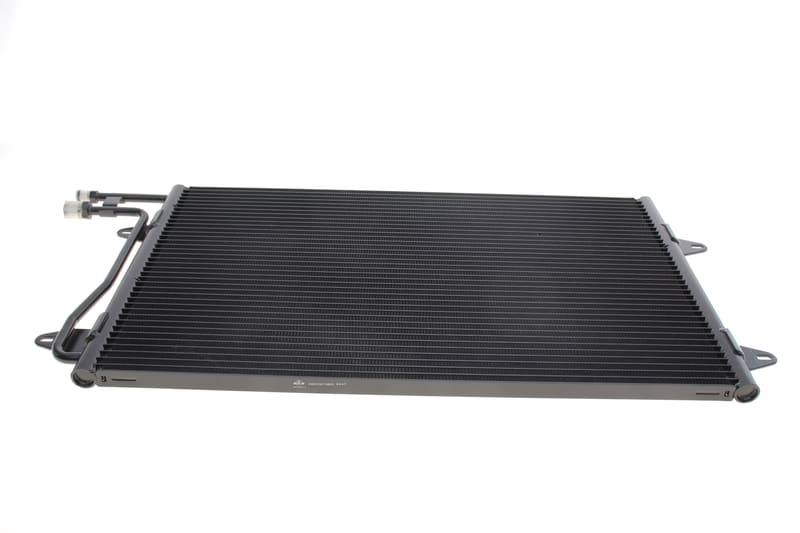 Радіатор кондиціонера VW LT 2.5-2.8 TDI 96-06 NRF
