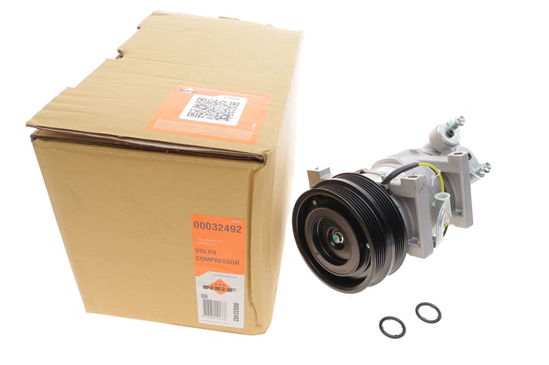 Компресор кондиціонера Ford Focus II/Kuga I/Volvo C30/C70/S40/V50 1.4-2.5 04-13 NRF
