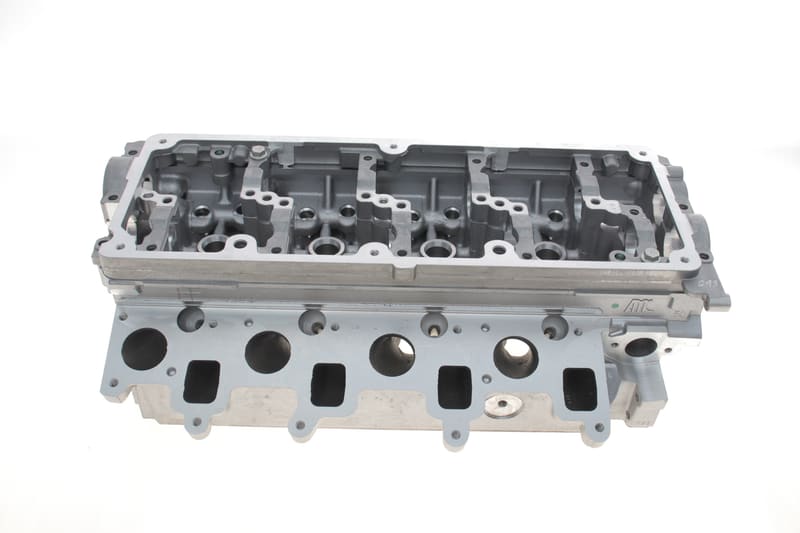 Головка блока цилиндров VW Crafter 30-35/30-50 2.0 TDI 11-16 AMC