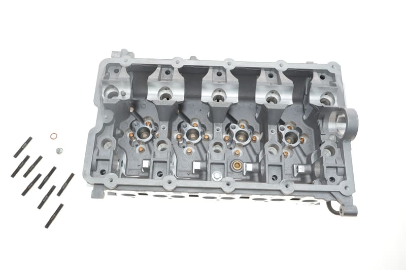 Головка блока цилиндров VW Touran/Passat/Audi A4/A6 2.0 TDI 04-10 AMC