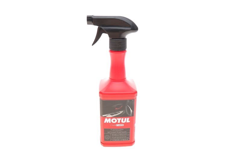 Средство для чистки пластика (приборной панели) CAR CARE Plastics Clean (500ml) 110156 MOTUL