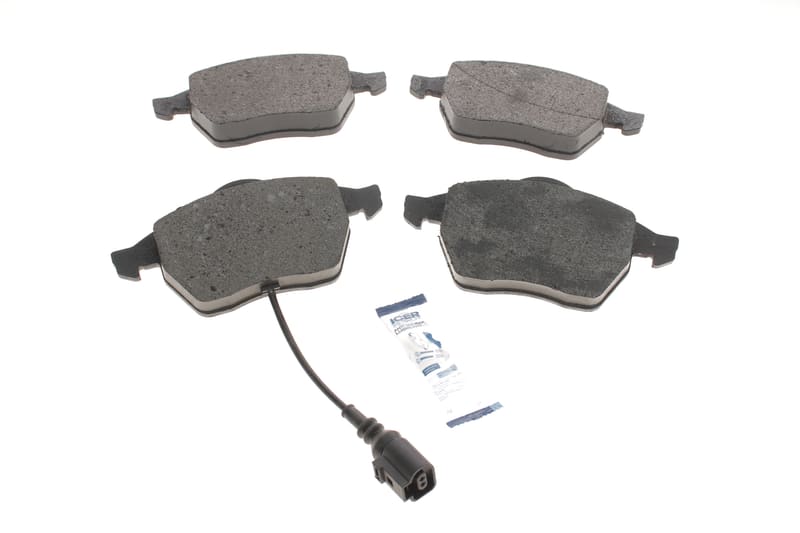Колодки гальмівні (передні) Audi A3/TT/Seat Leon/Skoda Octavia/VW Golf 96-10/Polo 05-09 (+датчик) ICER