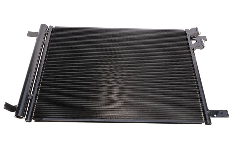 Радіатор кондиціонера Audi A3/Q2/Skoda Octavia III/Superb III/VW Arteon/Golf Alltrack 1.0-2.0D 12- NRF