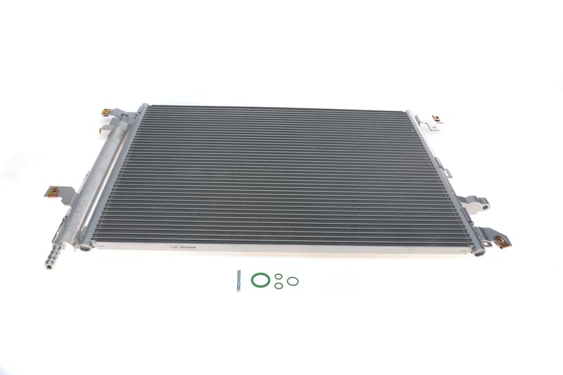 Радіатор кондиціонера Volvo XC70 II/XC90 I 2.4D-4.4 02-14 NRF