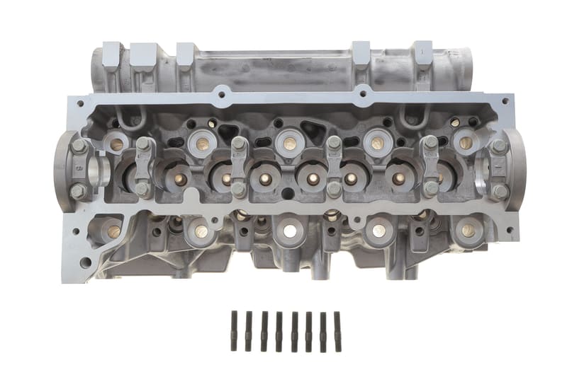 Головка блока цилиндров Renault Kangoo 1.5dCi 01- AMC