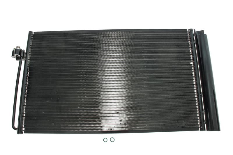 Радіатор кондиціонера BMW 5 (E60/E61/E63)/7 (E65/E66/E67) 2.0D-4.4D 02-10 NRF