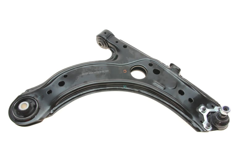 Рычаг подвески (передний/снизу) (R) Audi A3/Skoda Octavia/VW Bora/Golf 96-10 (с шаровой) SKF