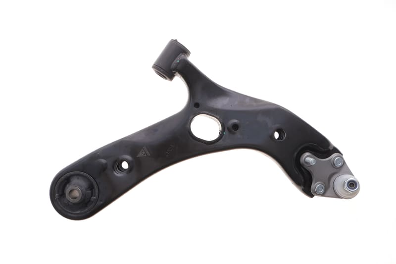 Рычаг подвески (передний/снизу) (R) Toyota Auris 06-18/Corolla 06-/Prius 11- ASMETAL