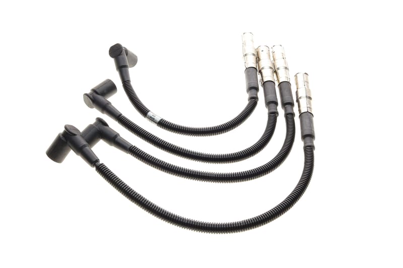 Проводи запалювання BMW 3 (E46) 1.6-1.8 97-05/5 (E34) 1.8 94-95 (к-кт) M43 B18 BOSCH