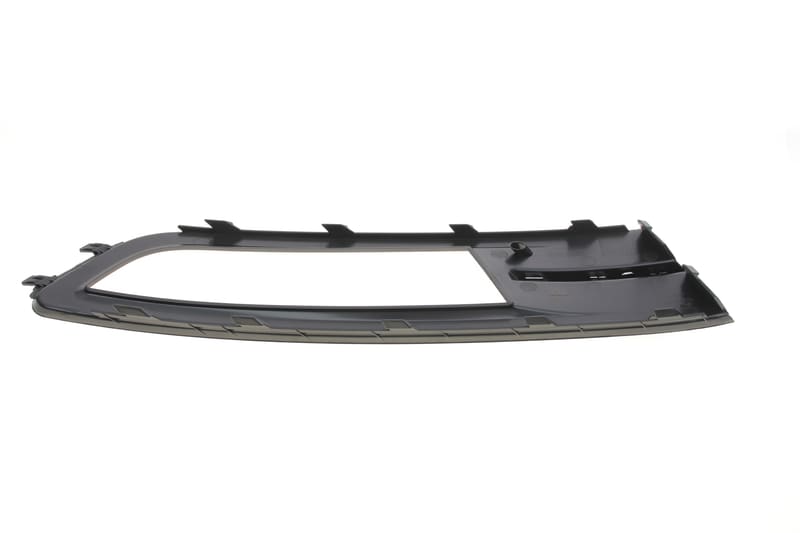 Вставка бампера (под противотуманку) VW Passat 14- (L) DPA