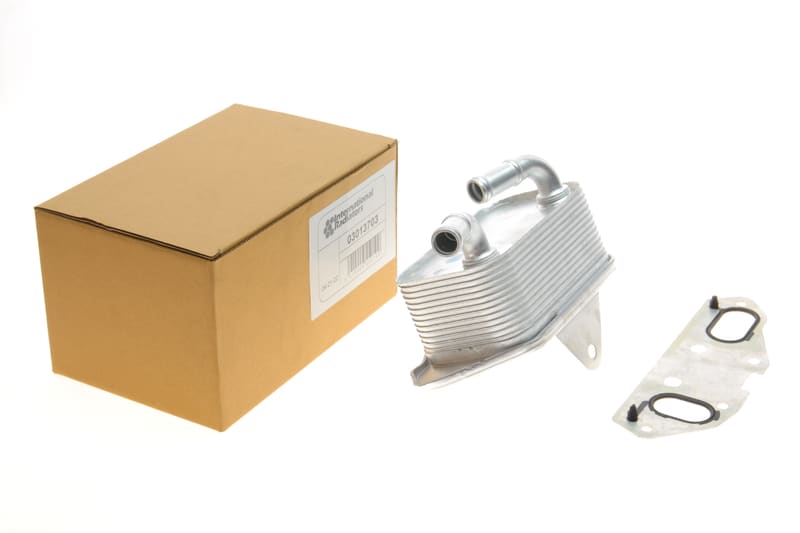 Радиатор масляный Audi A4/A5/A6/A7/Q5/Q7 2.0D-3.2 04- (теплообменник) VAN WEZEL