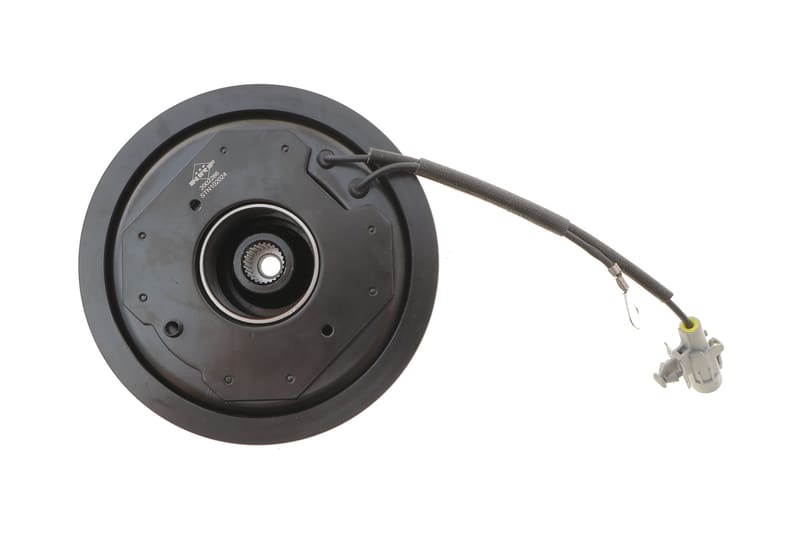 Шкив компрессора кондиционера BMW 3 (F30/F80)/5 (F10//F11)/7 (F01/F02/F03) 2.0i/3.0D 08-18 NRF