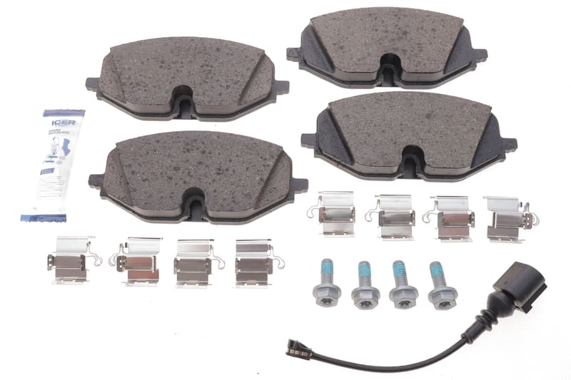 Колодки тормозные (передние) Audi A3/Skoda Octavia/Seat Leon/VW Golf VIII 19-/Caddy 20- (+датчик) ICER