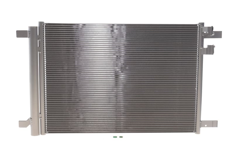 Радиатор кондиционера Audi A3/Q2/Skoda Octavia III/Superb III/VW Arteon/Golf Alltrack 1.0-2.0D 12- BOSCH