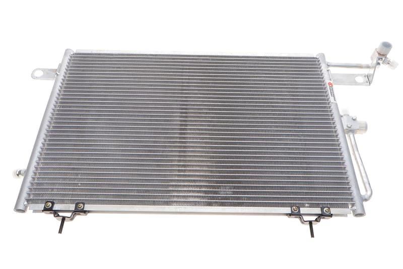 Радіатор кондиціонера Audi 100/A6 1.8-4.2 90-97 VAN WEZEL