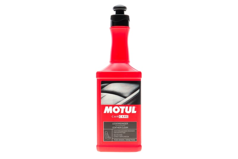 Засіб для догляду за шкірою CAR CARE Leather Cleaner (500ml) 110149 MOTUL