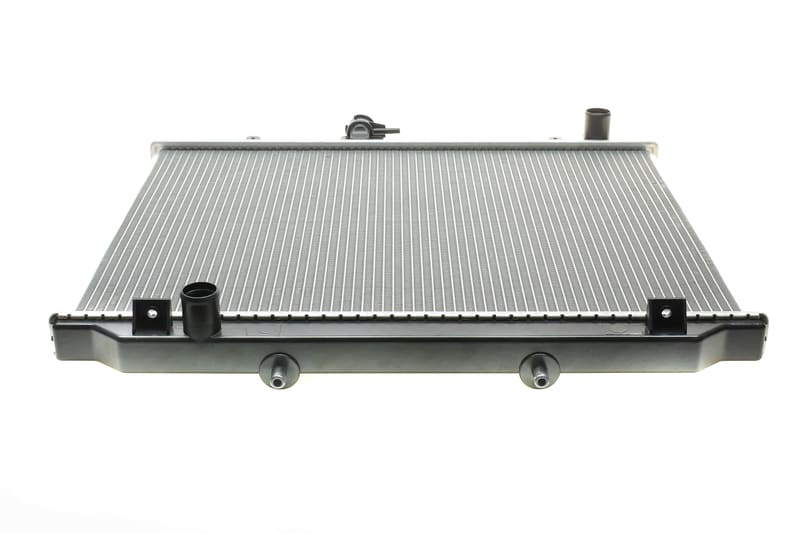 Радиатор охлаждения Ford Maverick 2.7TD 96-98/Nissan Terrano 2.4/2.7TD 93-07 NRF
