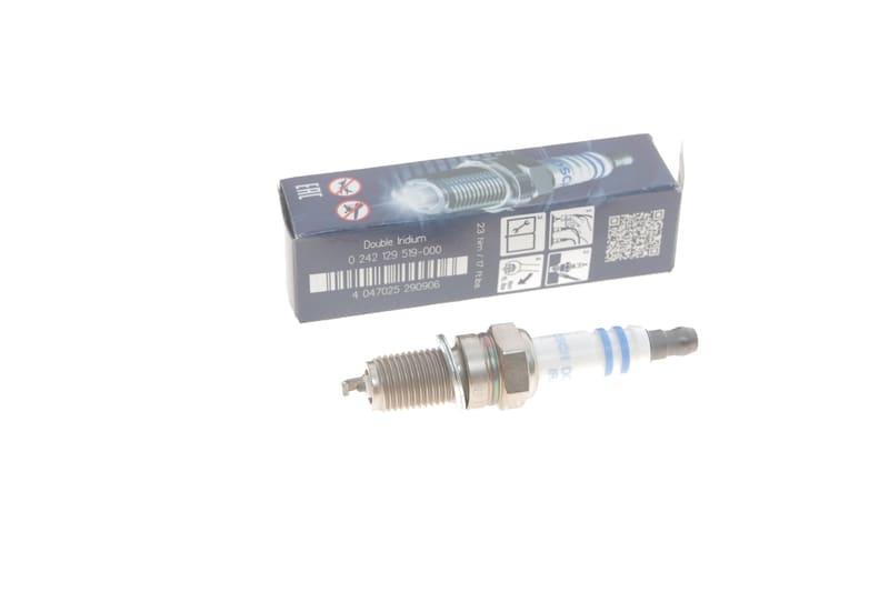 Свічка запалювання Opel Agila/Suzuki Swift IV 1.0-1.2 08- BOSCH