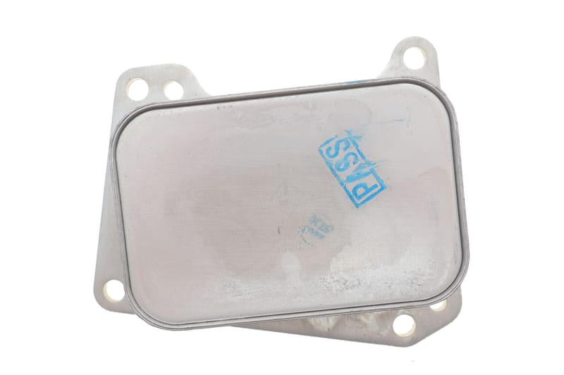 Радиатор масляный Opel Astra J/K/Insignia A 1.6 CDTI 12- (теплообменник) NRF