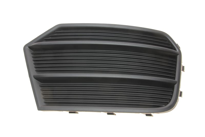Вставка бампера (під протитуманку) Audi Q3 11-18 (R) DPA