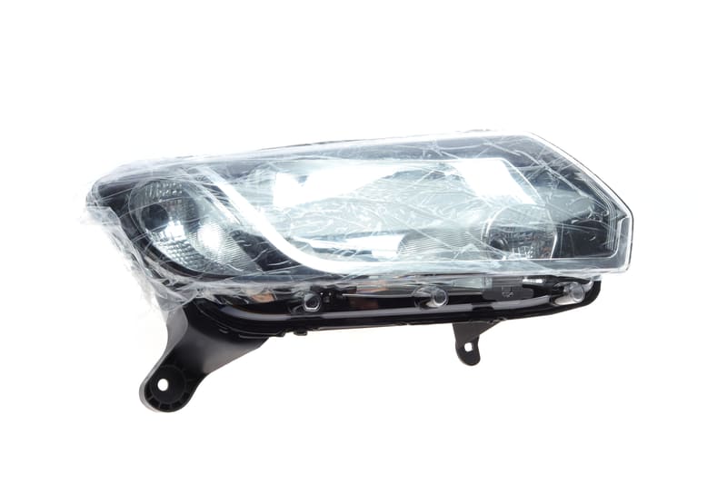 Фара (R) Renault Logan 13-16 AUTOTECHTEILE