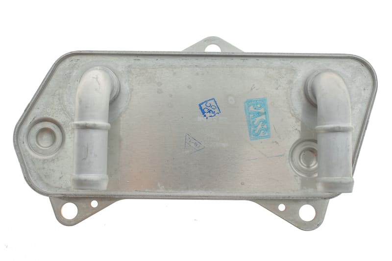 Радіатор масляний VW Caddy III/IV/Passat 05-14/Skoda Octavia 1.2-2.0/1.6-2.0 TDI 04-13 NRF
