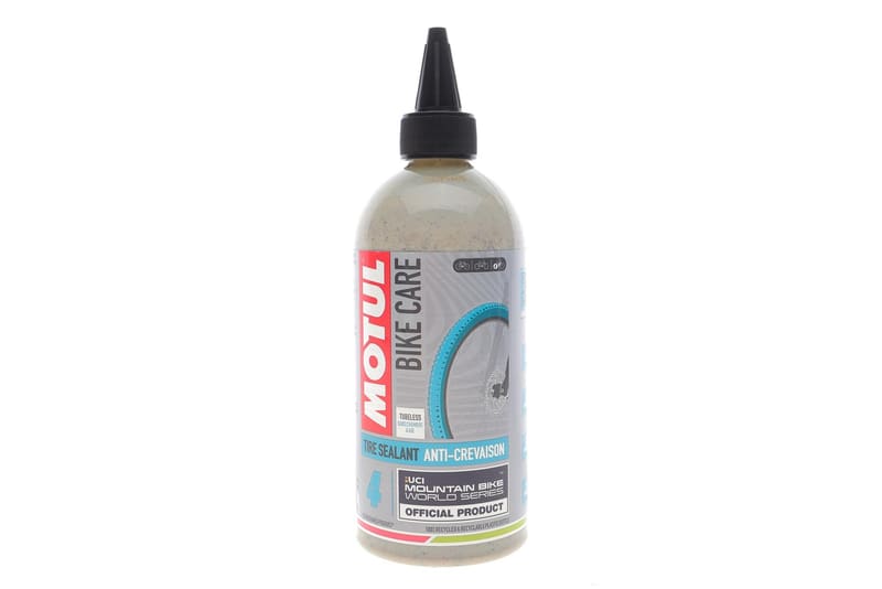 Герметик для наповнення вело шин Tubeless Tire Sealant Off Road (500ml) (112845) MOTUL