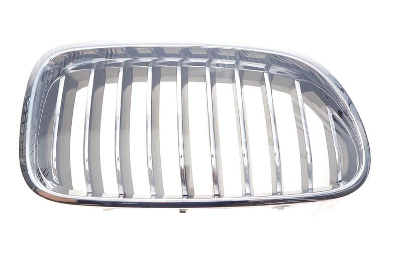 Решітка радіатора BMW 5 (F10) 13-16 (R) (хром) AUTOTECHTEILE