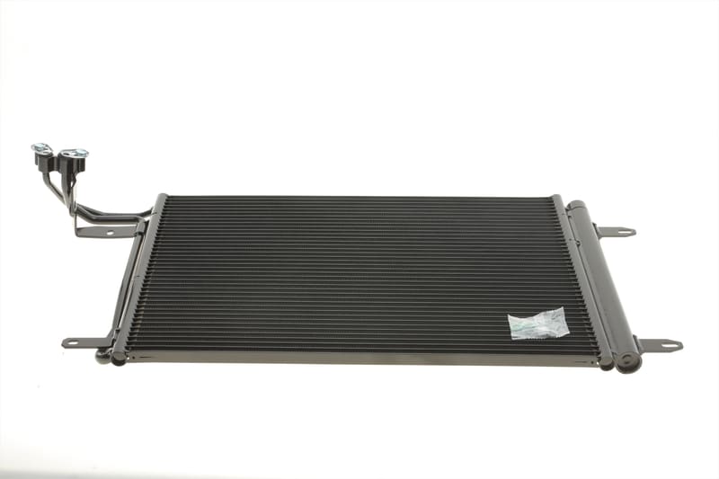 Радіатор кондиціонера VW Caddy/Skoda Octavia 03- NRF