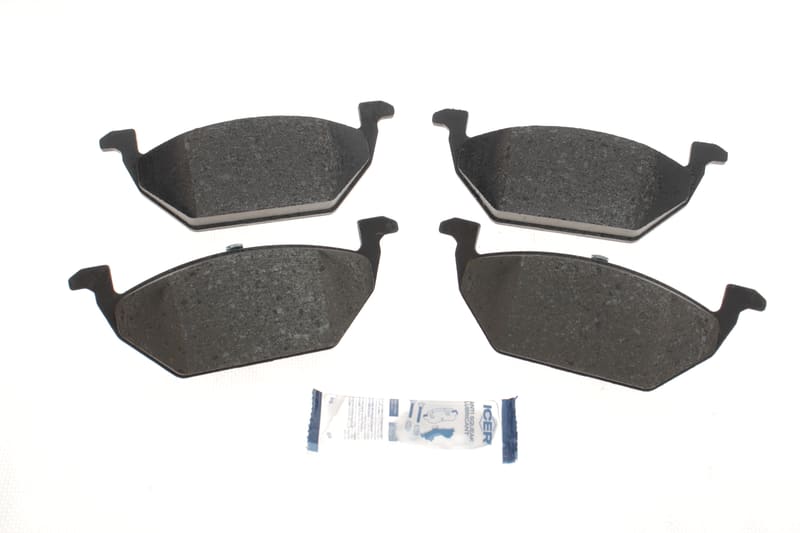 Колодки тормозные (передние) Audi A1 10-18/A3/Seat/Skoda Fabia/Octavia/VW Golf 96-/Caddy/Polo 04- ICER