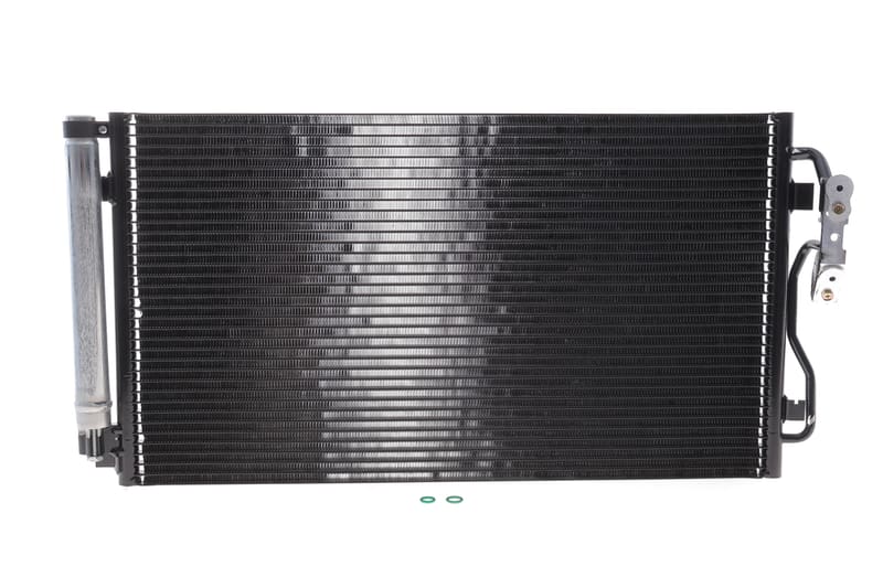 Радиатор кондиционера BMW 1(F20)/2(F22)/3(F30)/4(F32) 10- NRF
